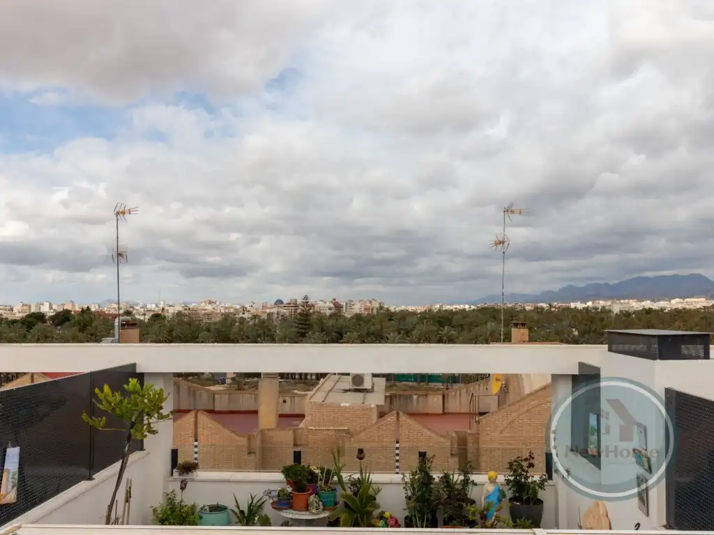 Vista exterior de Piso de alquiler en Elche / Elx con Aire acondicionado, Terraza y Piscina comunitaria