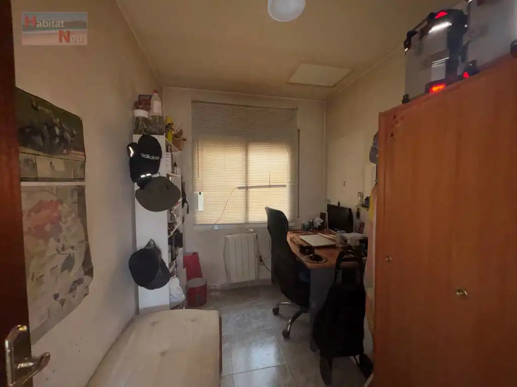 Bedroom of Flat for sale in La Bisbal del Penedès  with Air Conditioner and Oven