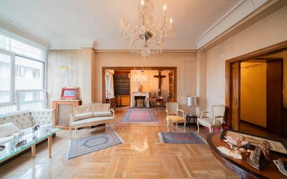 Living room of Flat for sale in  Madrid Capital  with Air Conditioner, Heating and Terrace