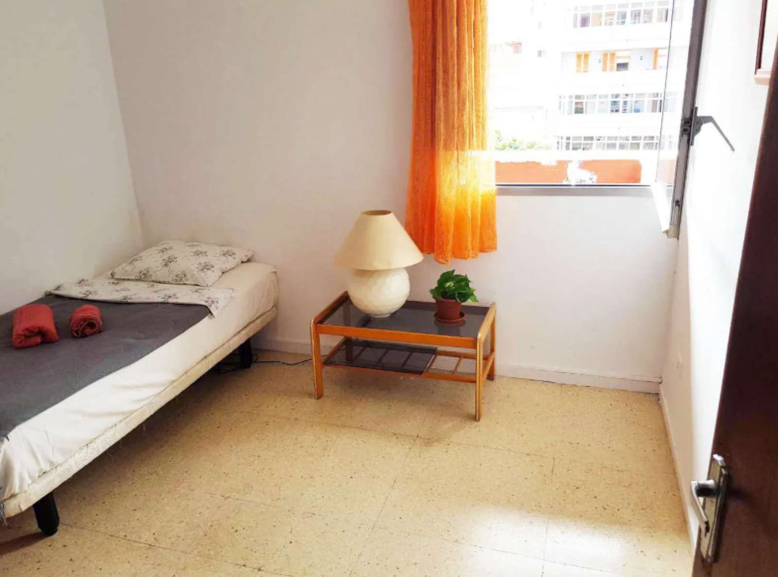 Flat to share in Vegueta