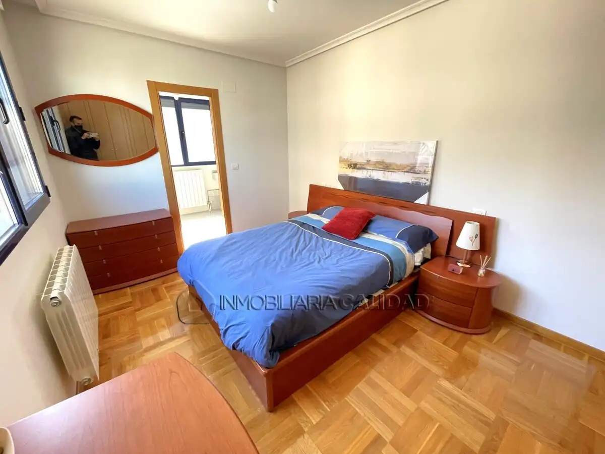 Bedroom of Flat for rent in Burgos  with Heating and Furnished