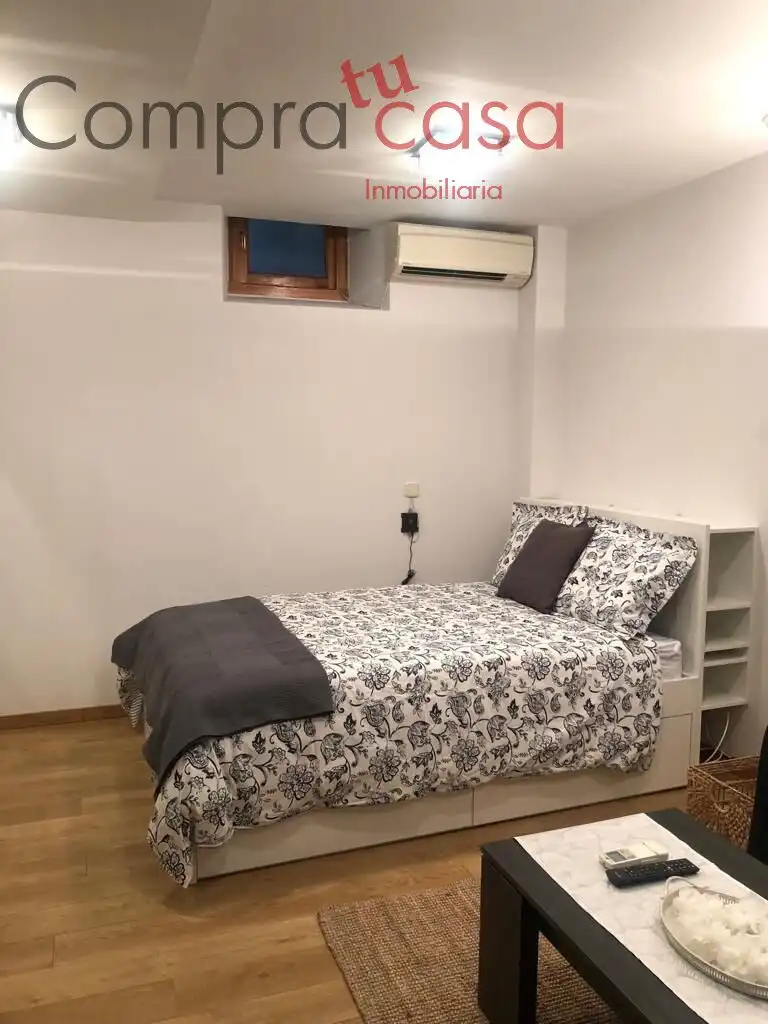 Study for rent in Segovia  with Air Conditioner and Heating