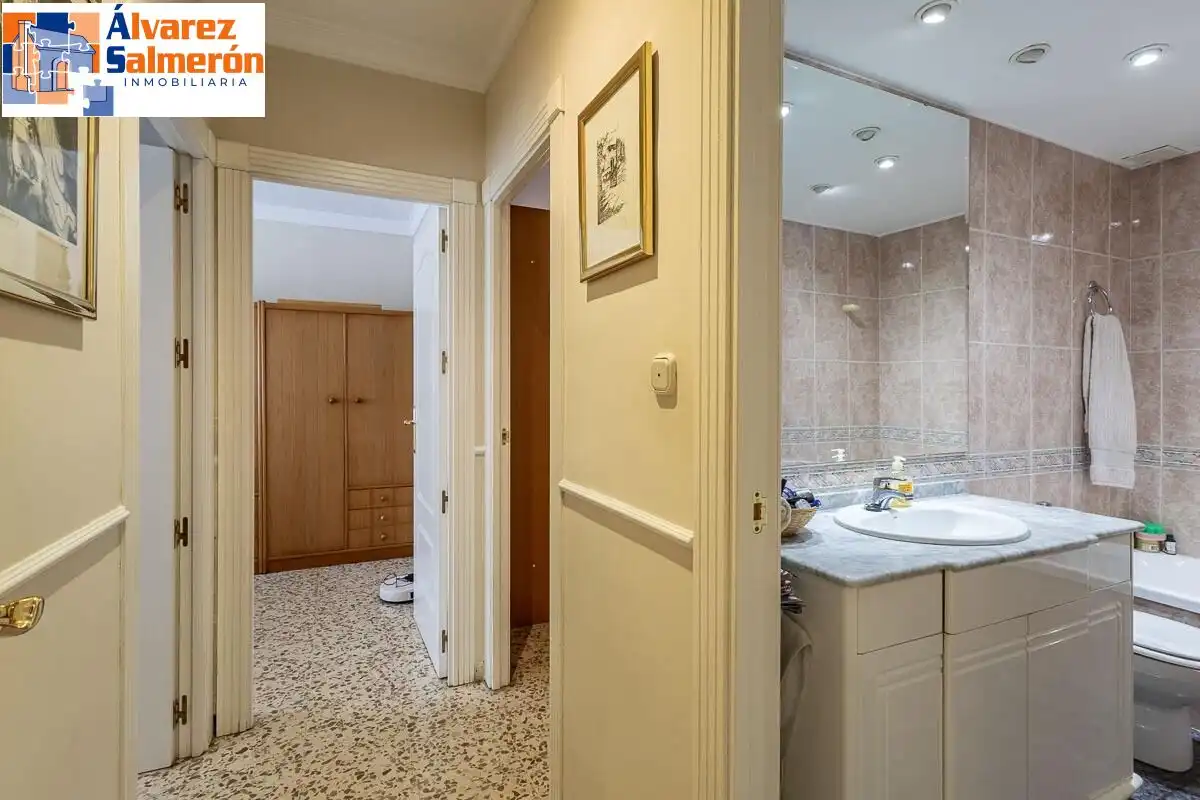 Piso con ascensor en venta en Genil, imagen 24