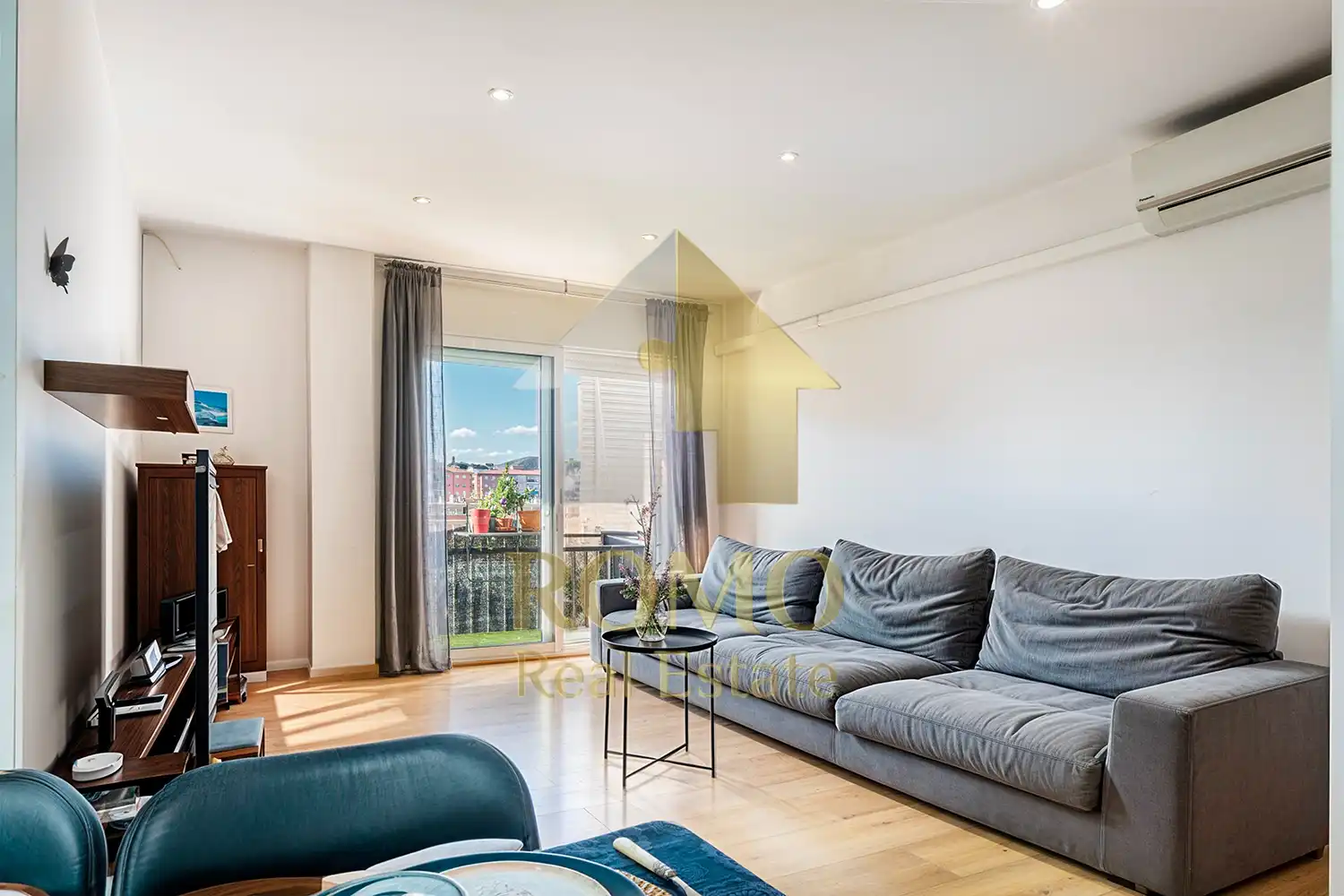 Sala de estar de Piso en venta en Polinyà con Aire acondicionado, Calefacción y Parquet