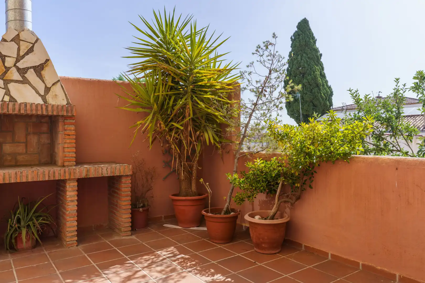 Terrasse von Einfamilien-Reihenhaus zum Verkauf in Ogíjares mit Klimaanlage, Heizung und Terrasse