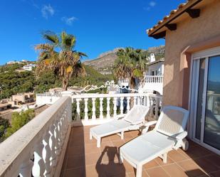 Vista exterior de Casa o xalet de lloguer en Altea amb Terrassa