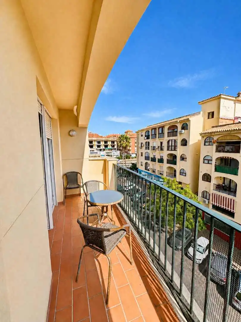 Terrasse von Wohnungen zur Miete in Manilva mit Terrasse, Möbliert und Gemeinschaftspool