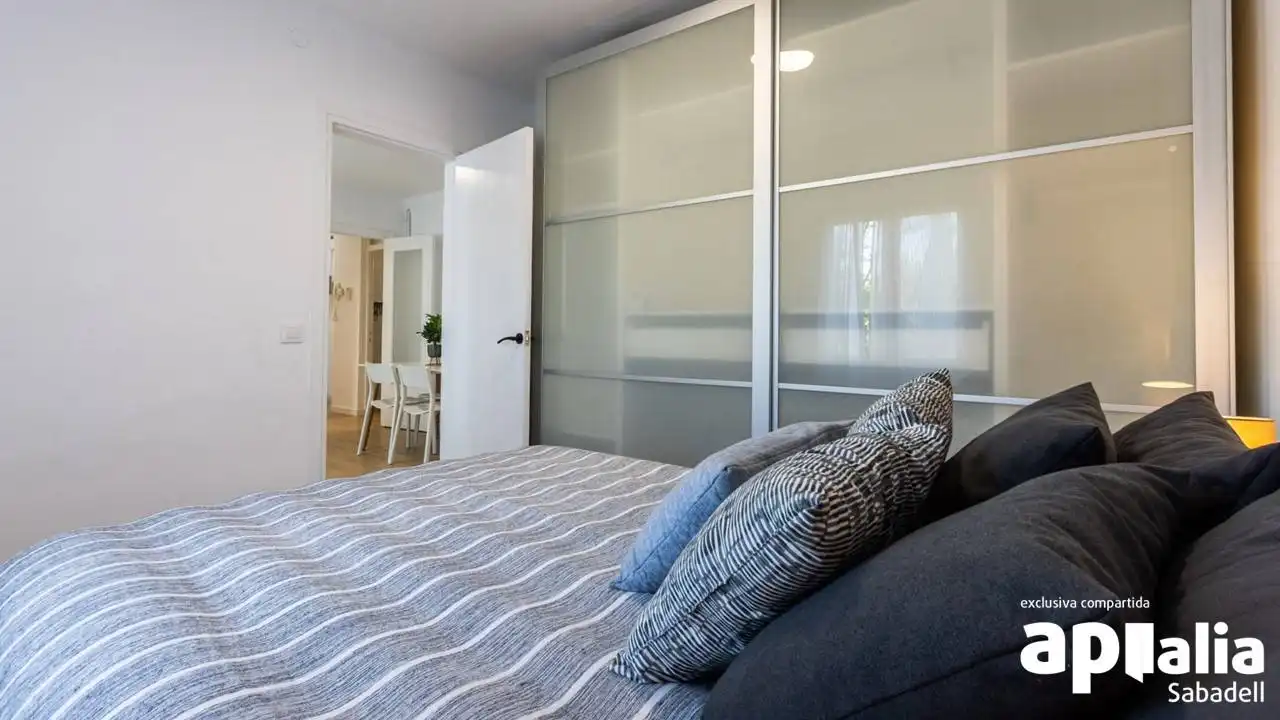 Habitación de Piso en venta en Sabadell con Calefacción y Parquet