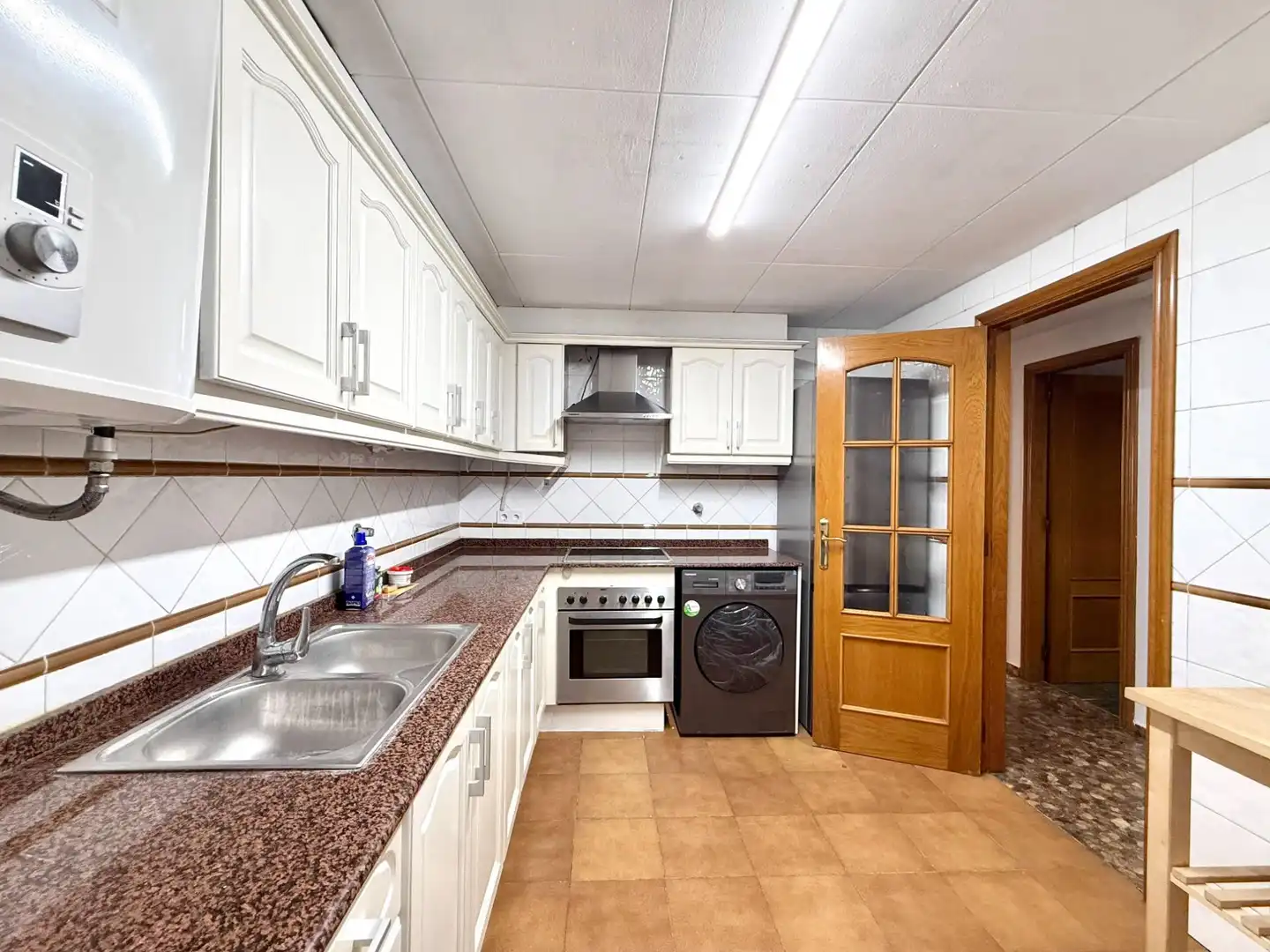 Kitchen of Flat for rent in Zona La Ermita