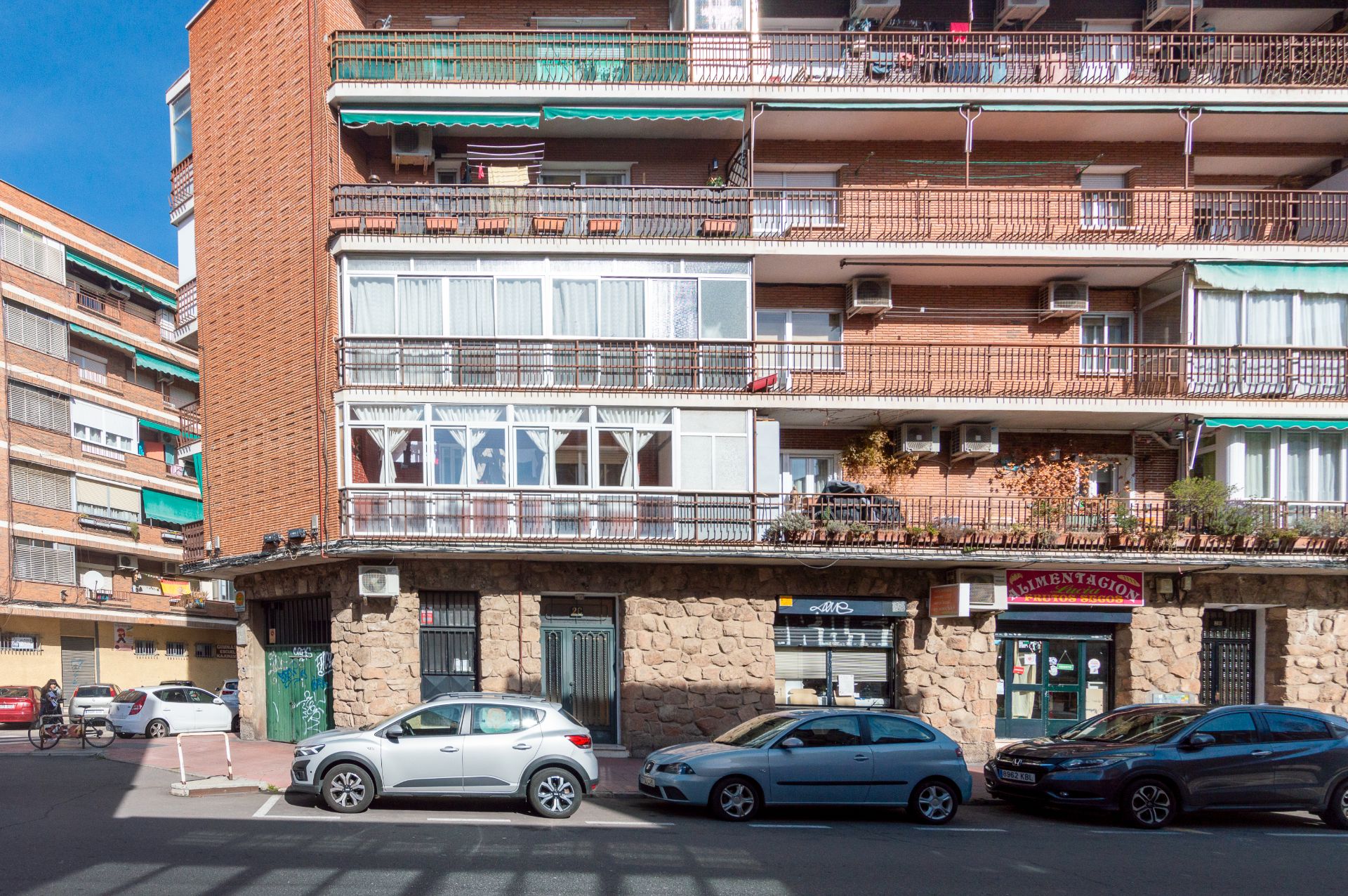 Vista exterior de Garatge en venda en Alcalá de Henares