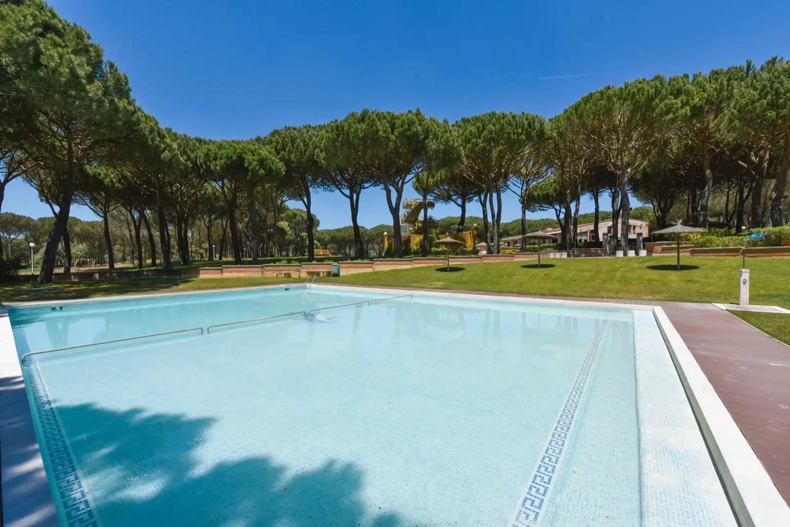 Piscina de Casa o chalet en venta en Tordesillas con Calefacción, Jardín privado y Parquet