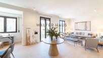 Sala d'estar de Pis en venda en  Madrid Capital amb Aire condicionat, Calefacció i Terrassa