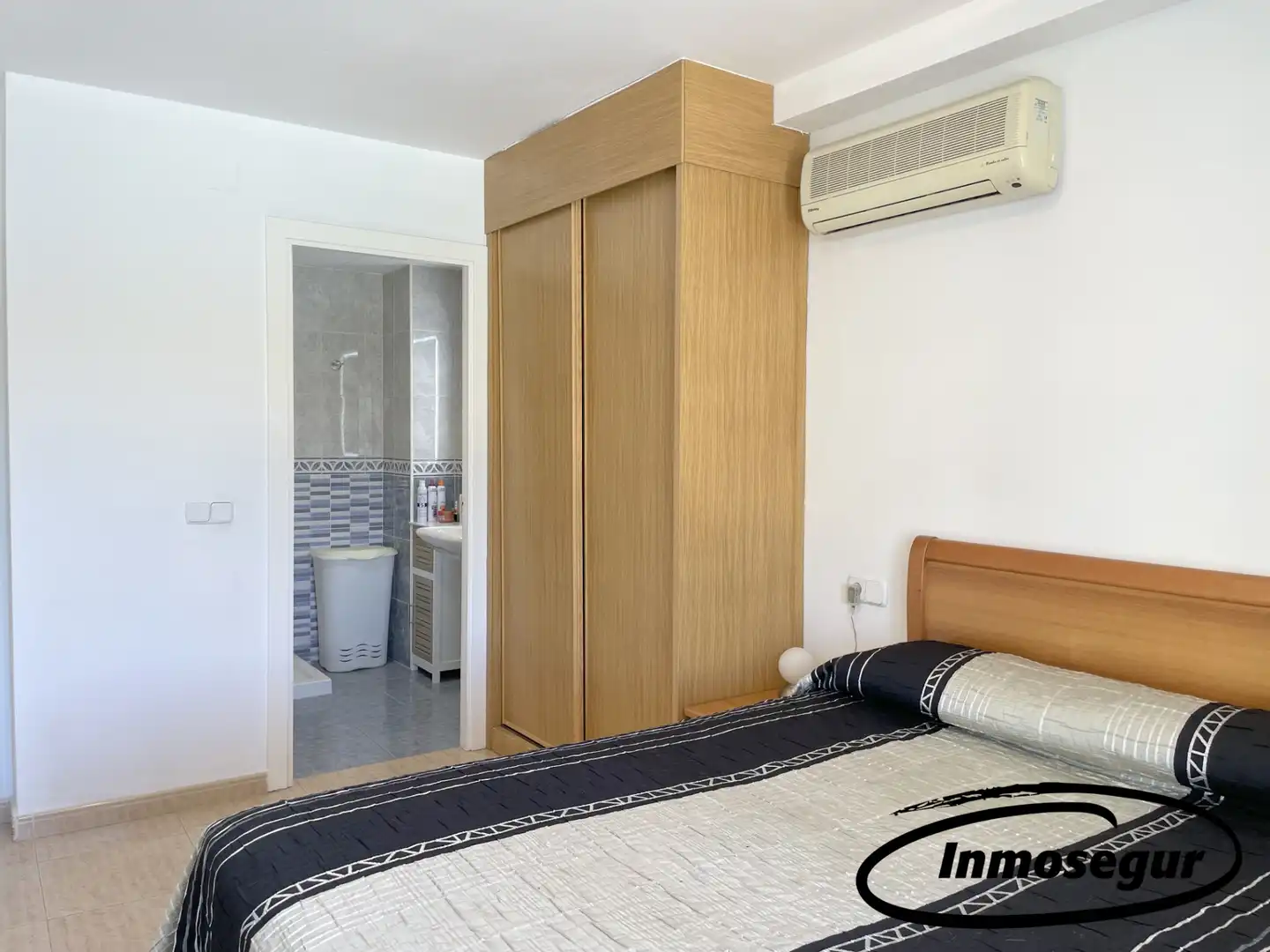 Habitación de Piso en venta en Salou con Calefacción, Terraza y Amueblado