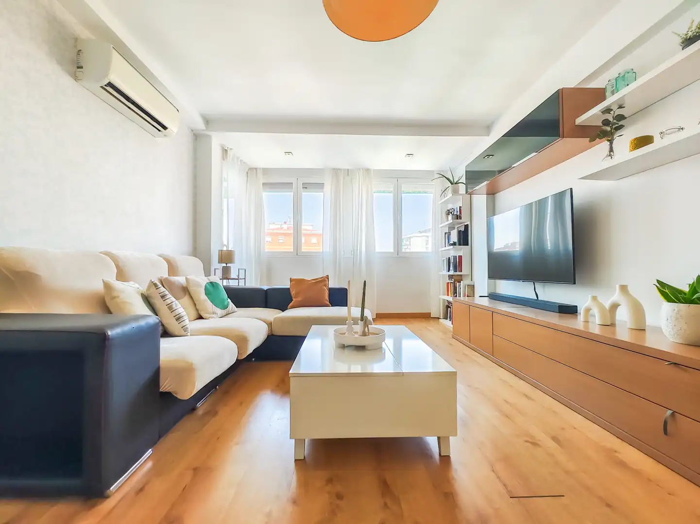 Sala de estar de Piso en venta en Móstoles con Aire acondicionado, Calefacción y Parquet