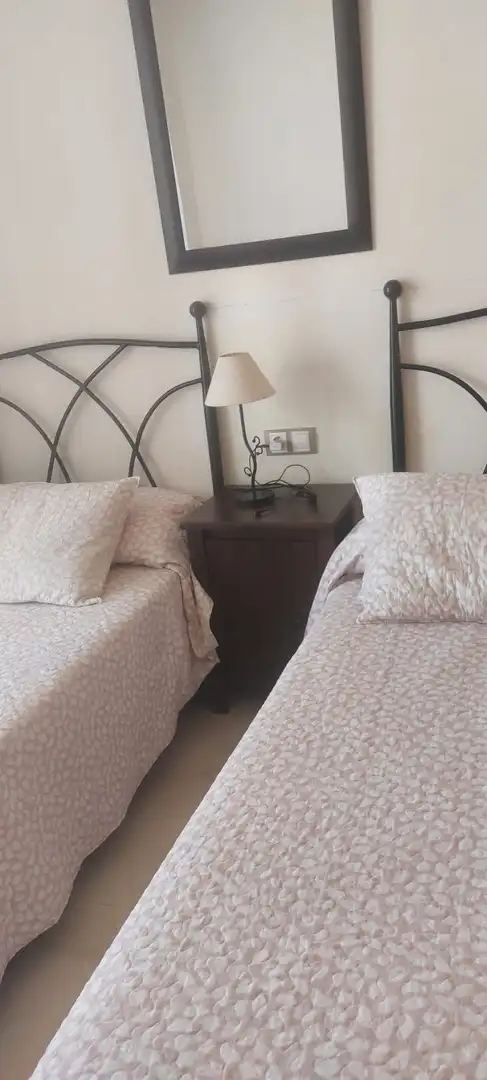 Schlafzimmer von Wohnung zur Miete in Manilva mit Klimaanlage, Heizung und Privatgarten