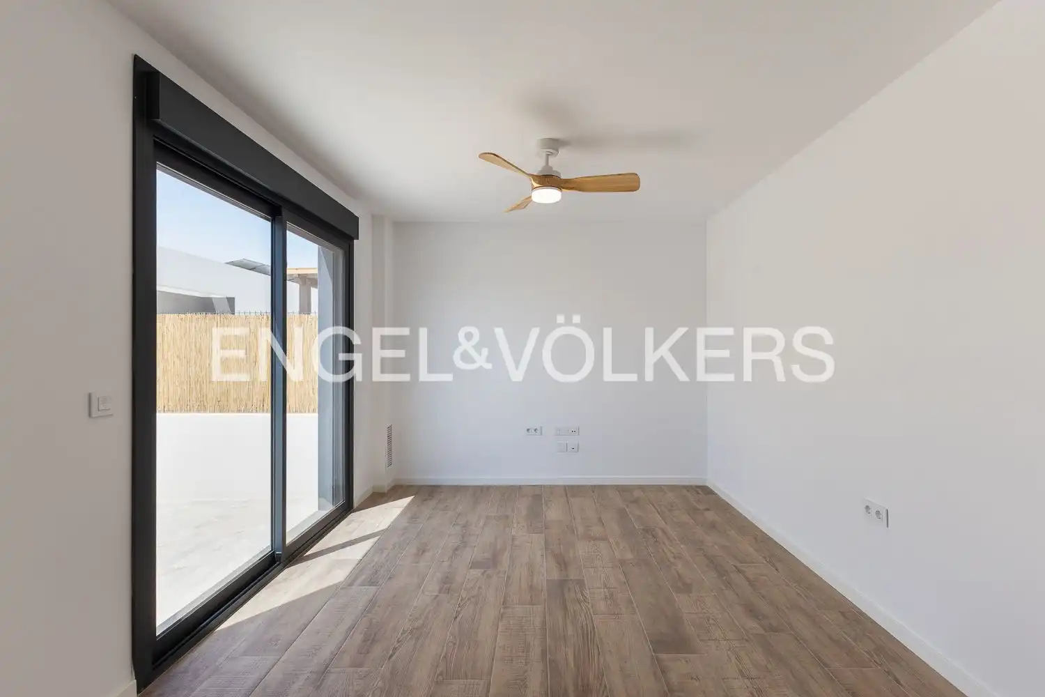 Living room of Houses for rent in Serra  with Air Conditioner, Heating and Terrace