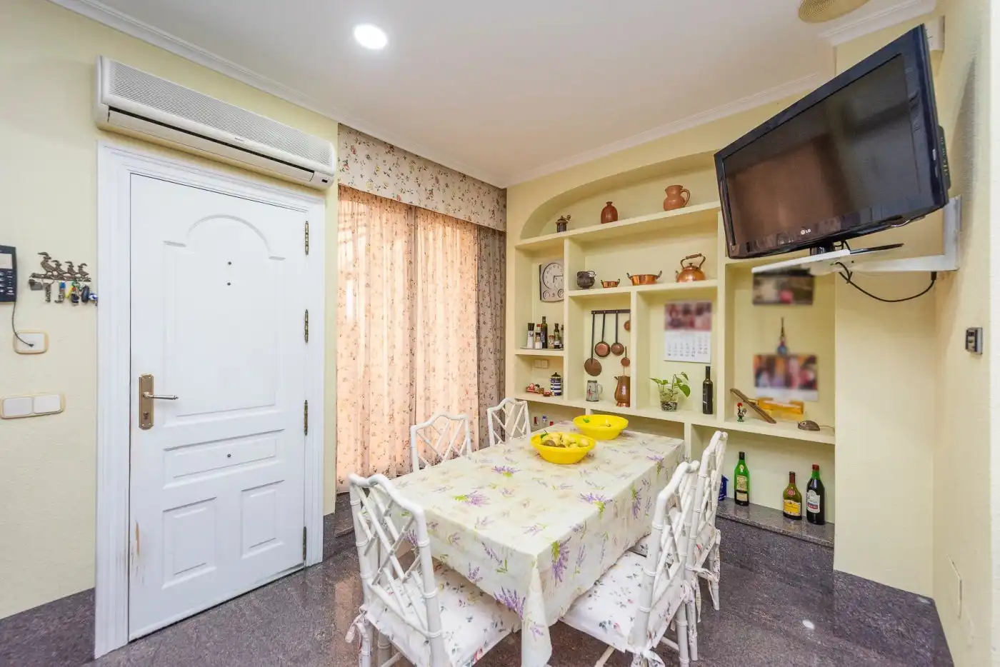 Dining room of Houses for sale in Petrer  with Air Conditioner, Heating and Private garden