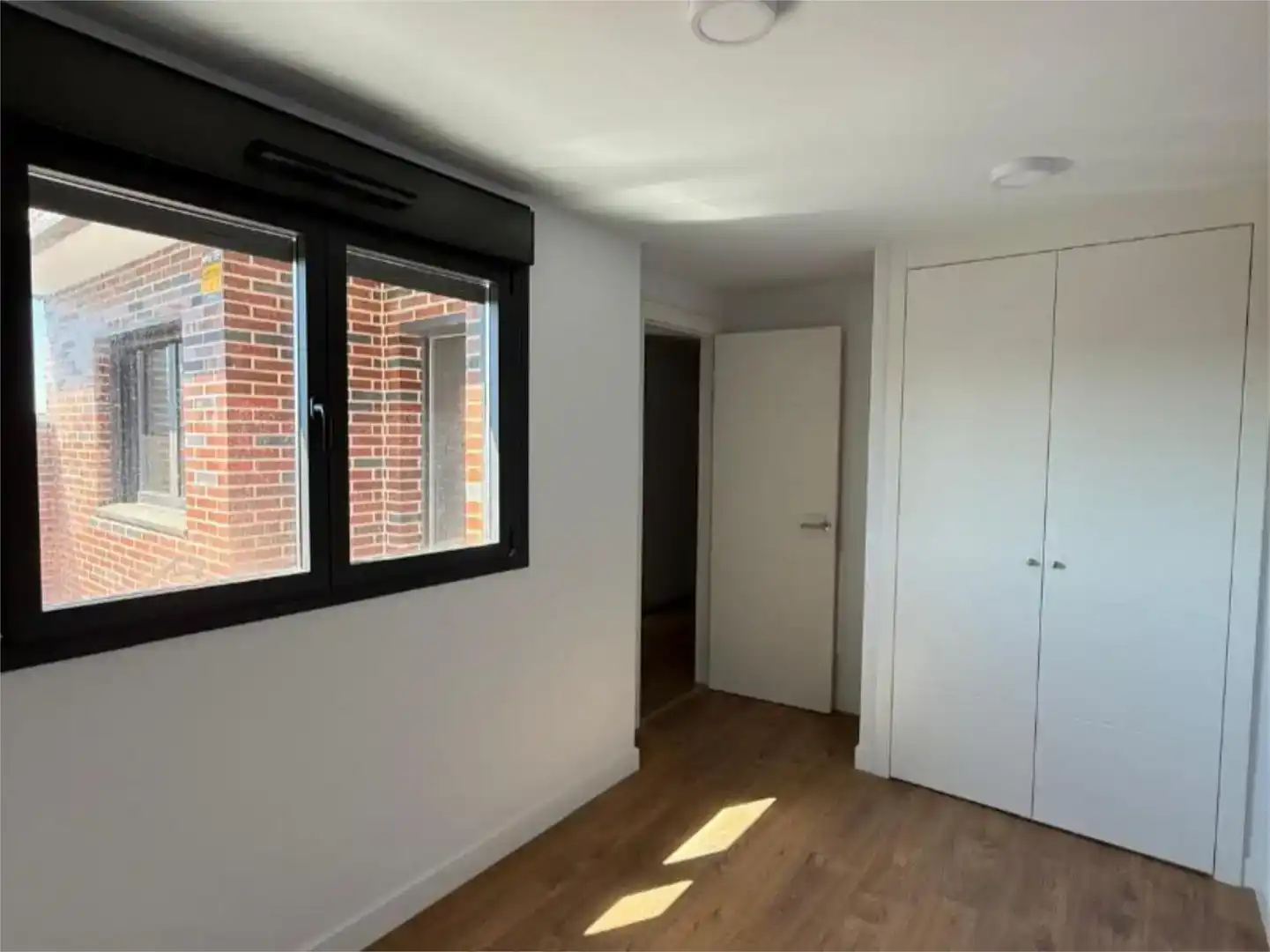Bedroom of Houses for rent in Boadilla del Monte  with Air Conditioner, Private garden and Parquet flooring