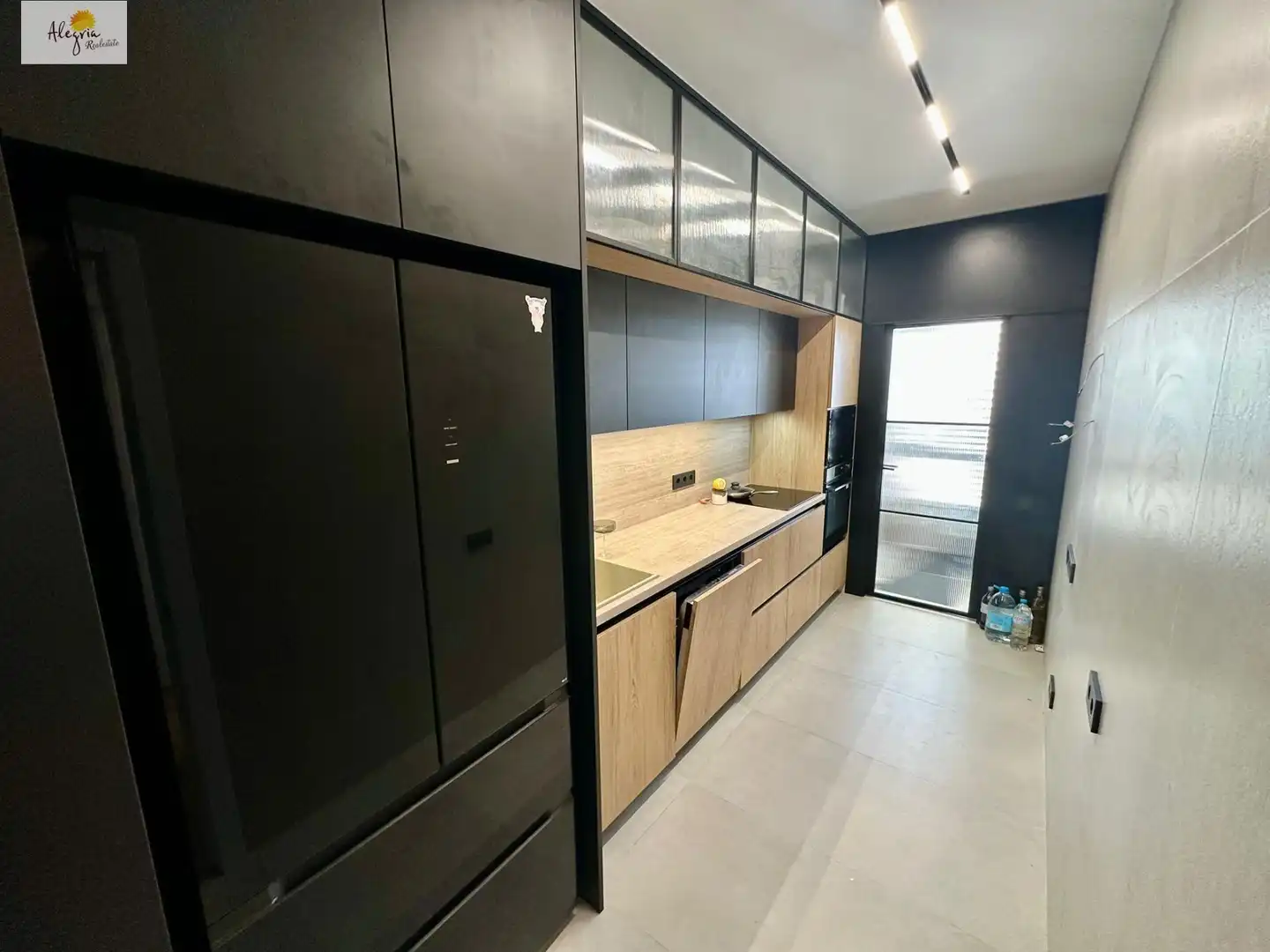 Cocina de Apartamento en venta en Paterna con Aire acondicionado, Calefacción y Jardín privado