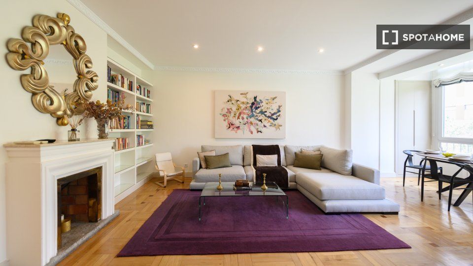 Sala d'estar de Pis de lloguer en  Madrid Capital amb Aire condicionat, Calefacció i Moblat