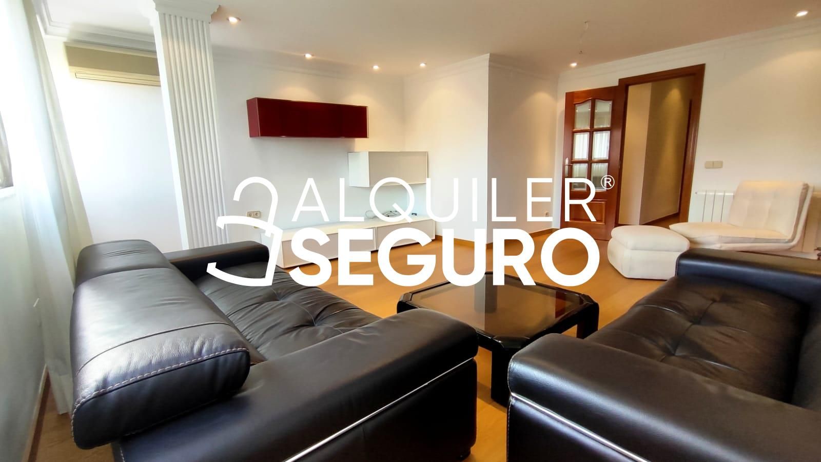 Living room of Flat to rent in  Madrid Capital  with Air Conditioner, Heating and Furnished