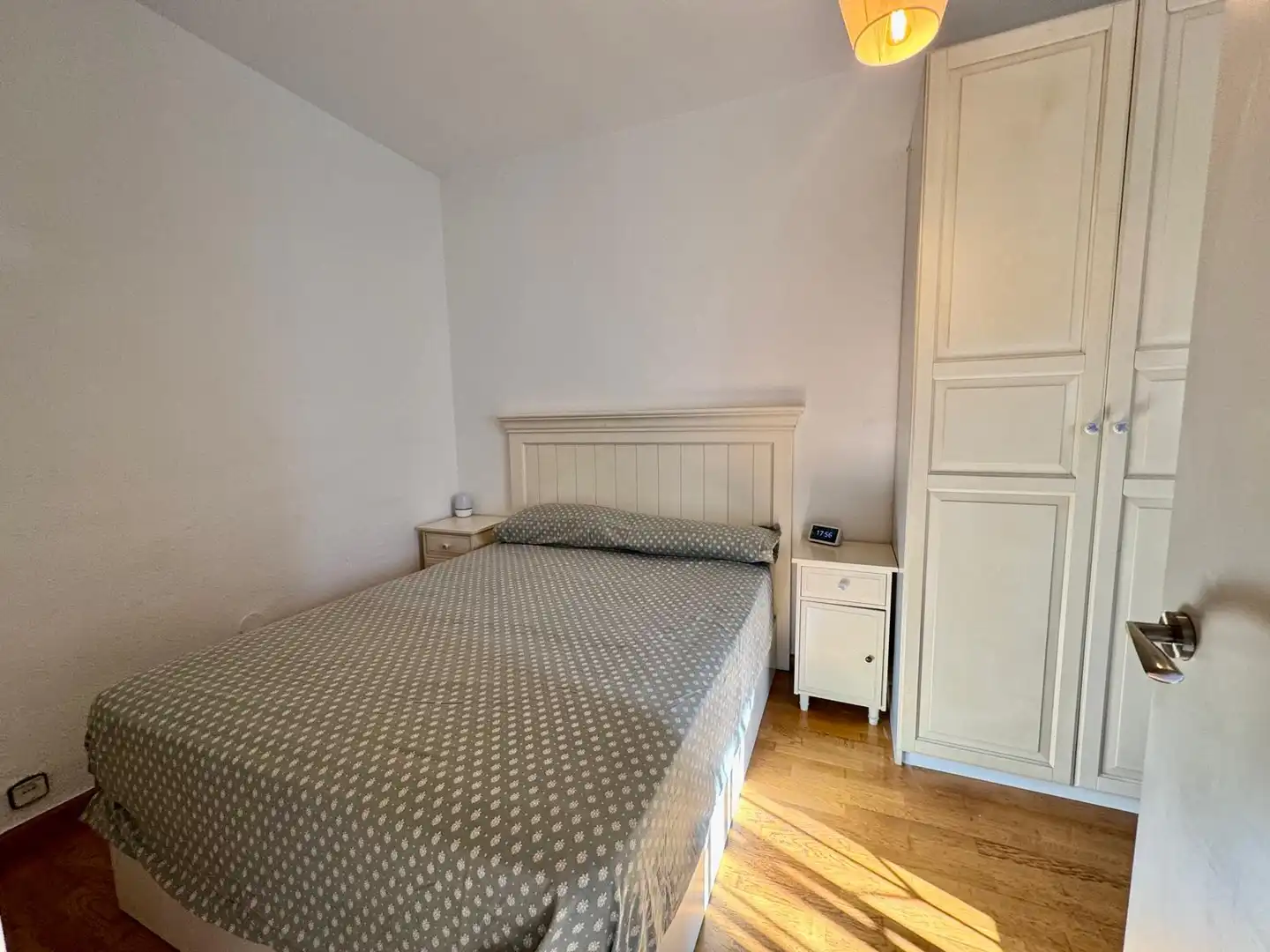 Dormitori de Pis en venda en Barcelona amb Aire condicionat i Terrassa