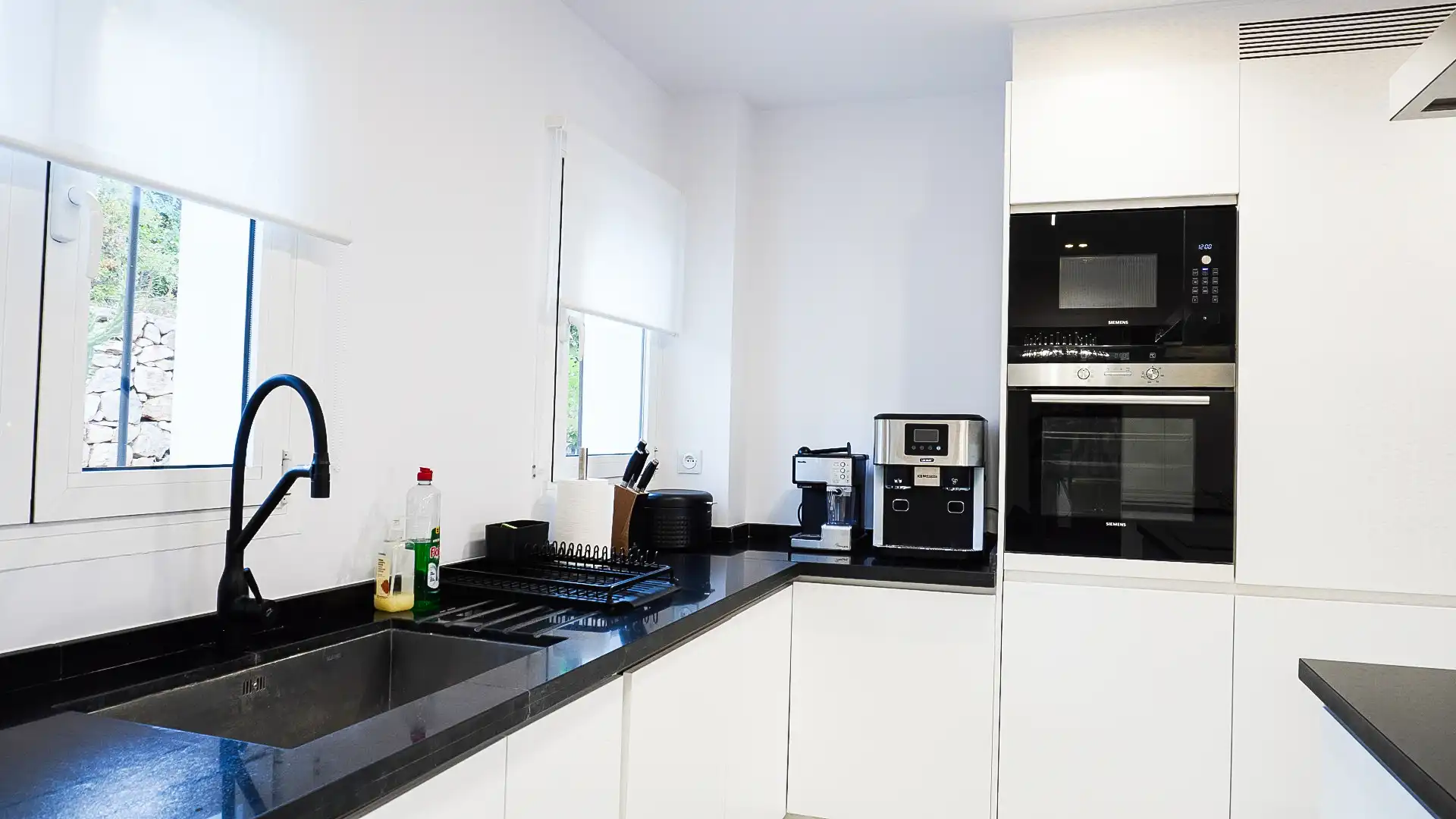 Flat with pool for sale in Nueva Andalucía, imagen 9