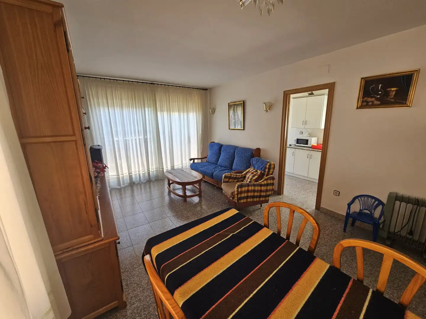 Sala d'estar de Casa o xalet en venda en Vilanova i la Geltrú amb Calefacció