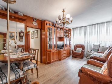 Piso con ascensor en venta en Avenida de Moratalaz