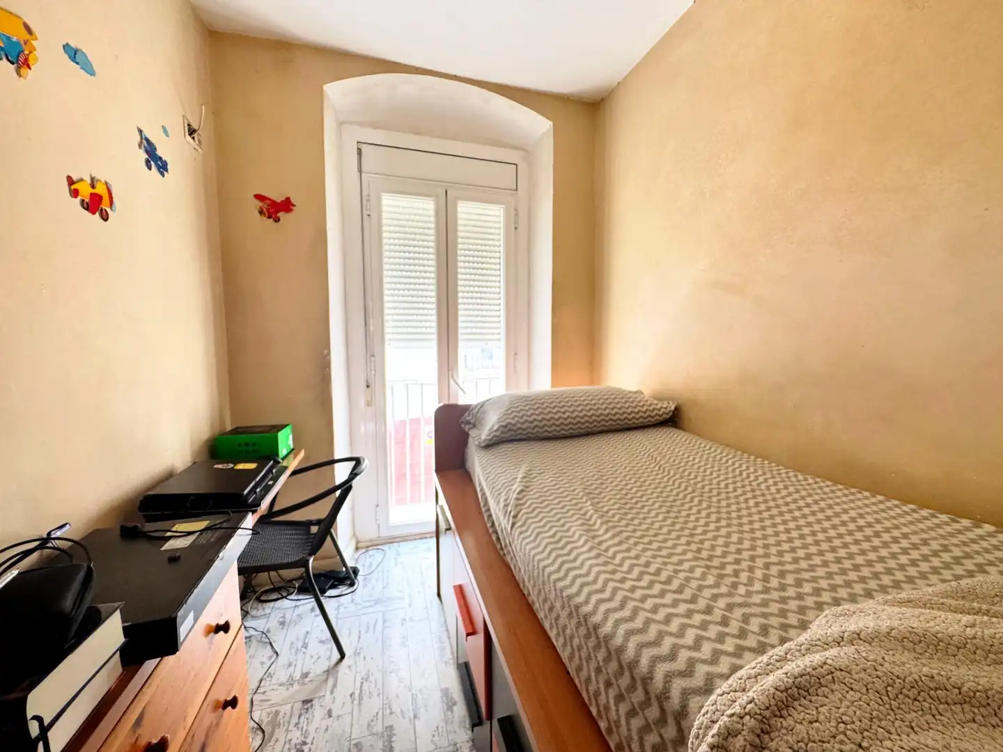 Dormitori de Casa adosada en venda en Vilanova i la Geltrú amb Aire condicionat, Terrassa i Balcó