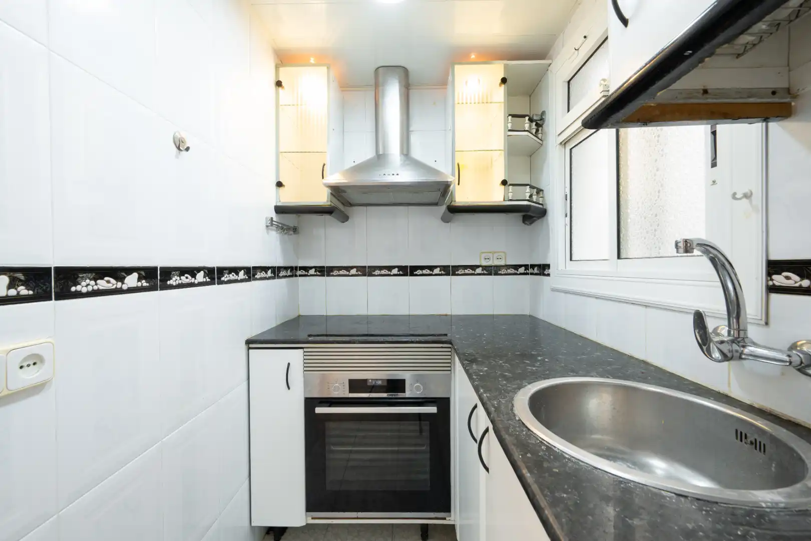 Cocina de Piso en venta en L'Hospitalet de Llobregat con Aire acondicionado y Horno