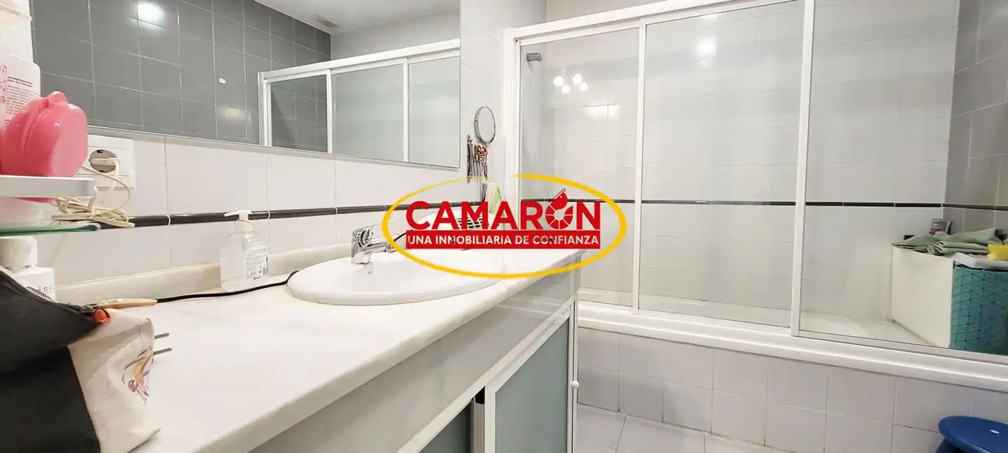 Baño de Casa adosada en venta en Coria del Río con Aire acondicionado