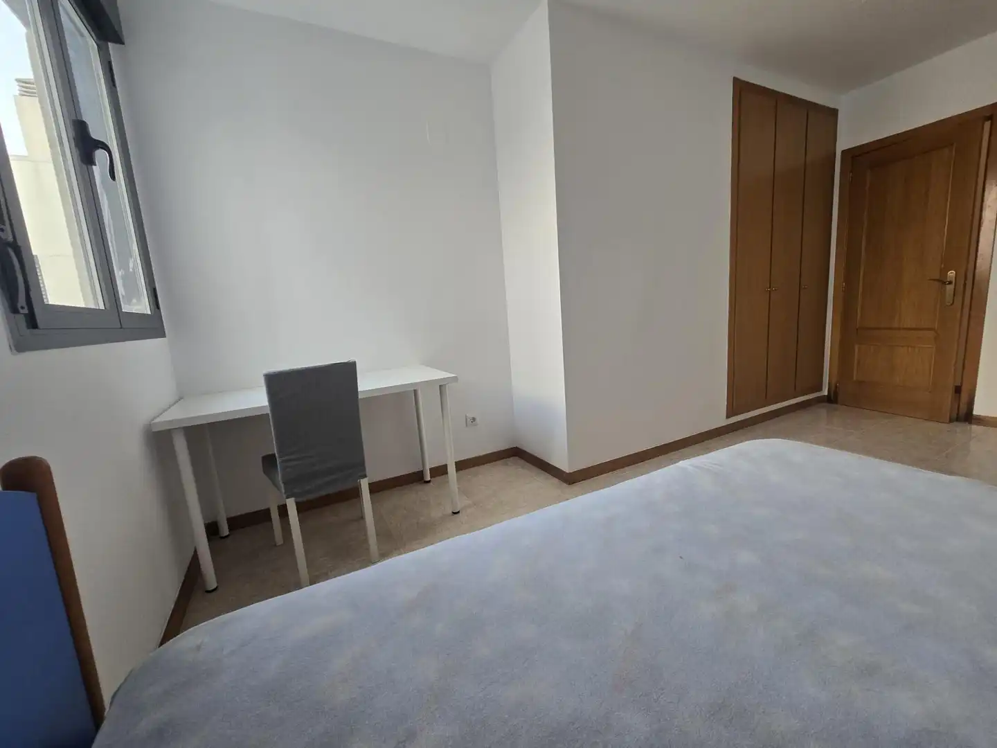 Flat with lift to rent in Oeste