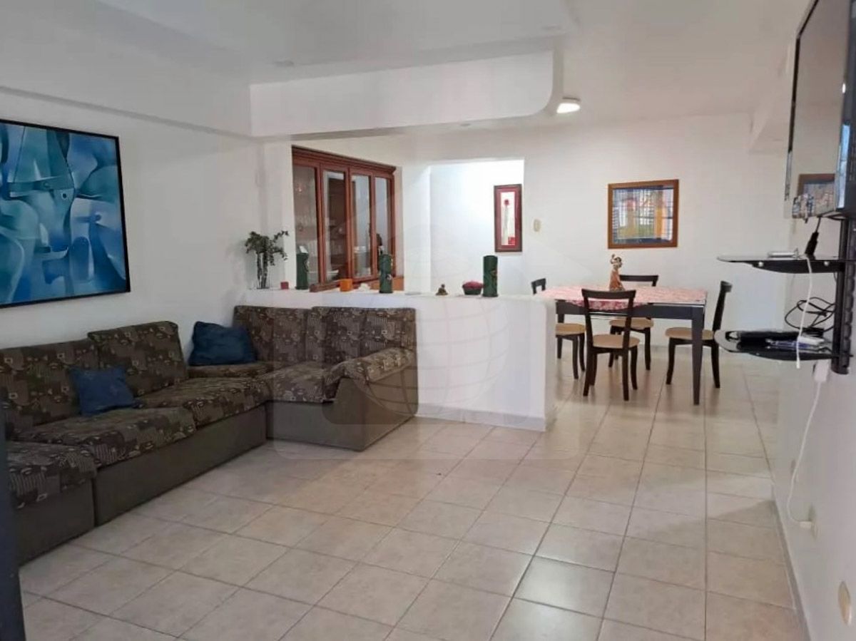 Casa o xalet en venda a Calle Carpio, Parque Ayala - Jardín de la Abadía - Huelín