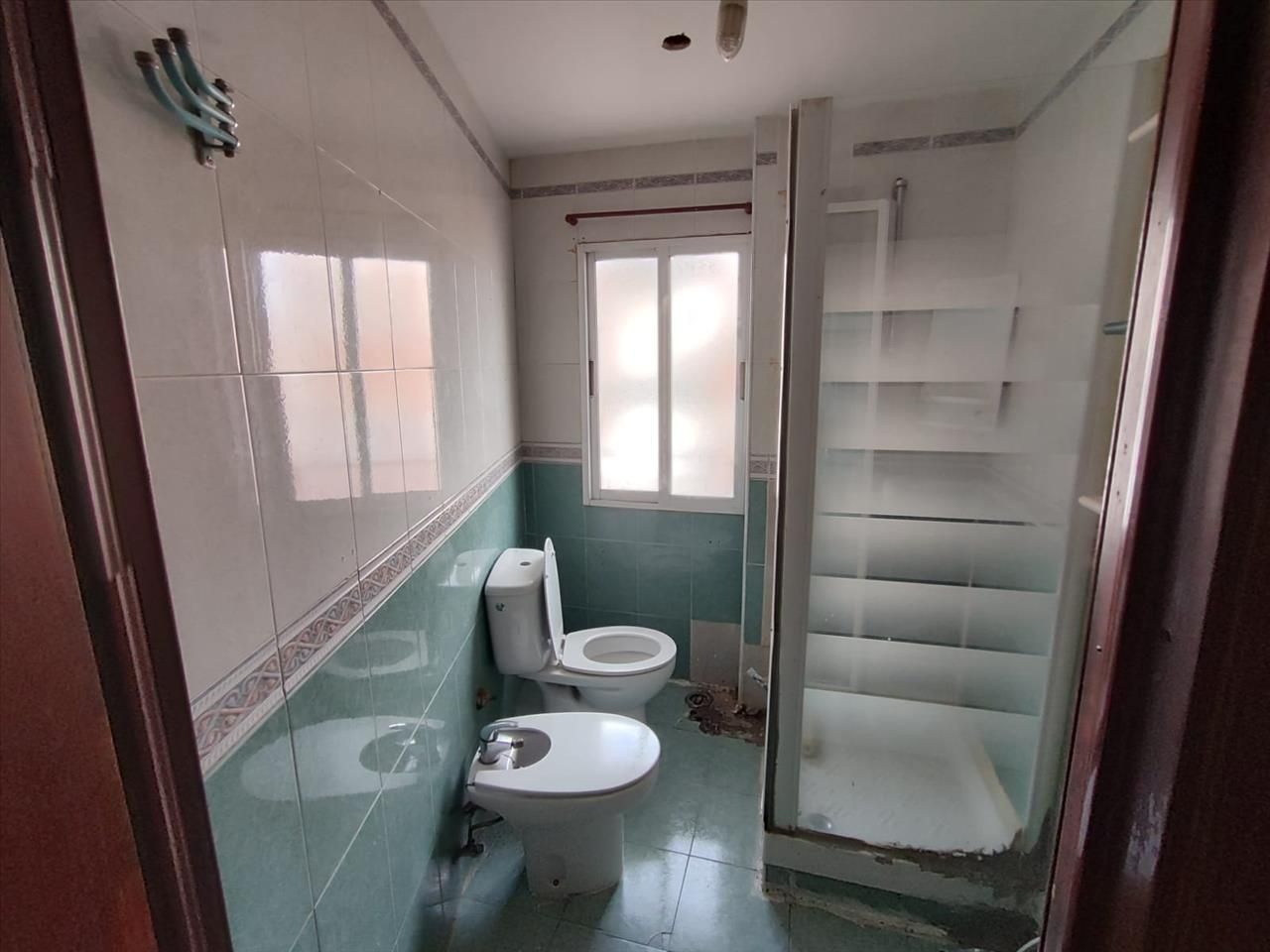 Bathroom of Flat for sale in  Madrid Capital  with Terrace