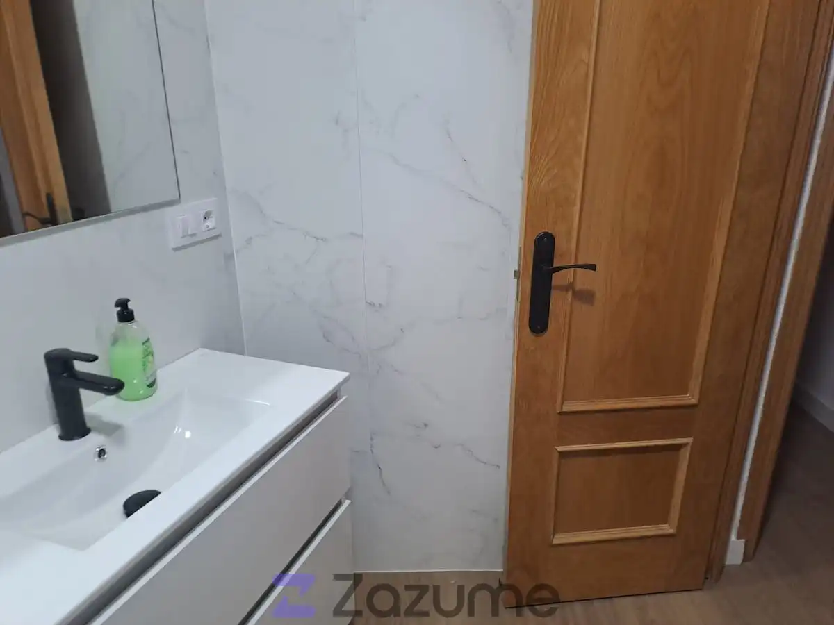 Baño de Piso de alquiler en Alcázar de San Juan con Calefacción, Trastero y Amueblado