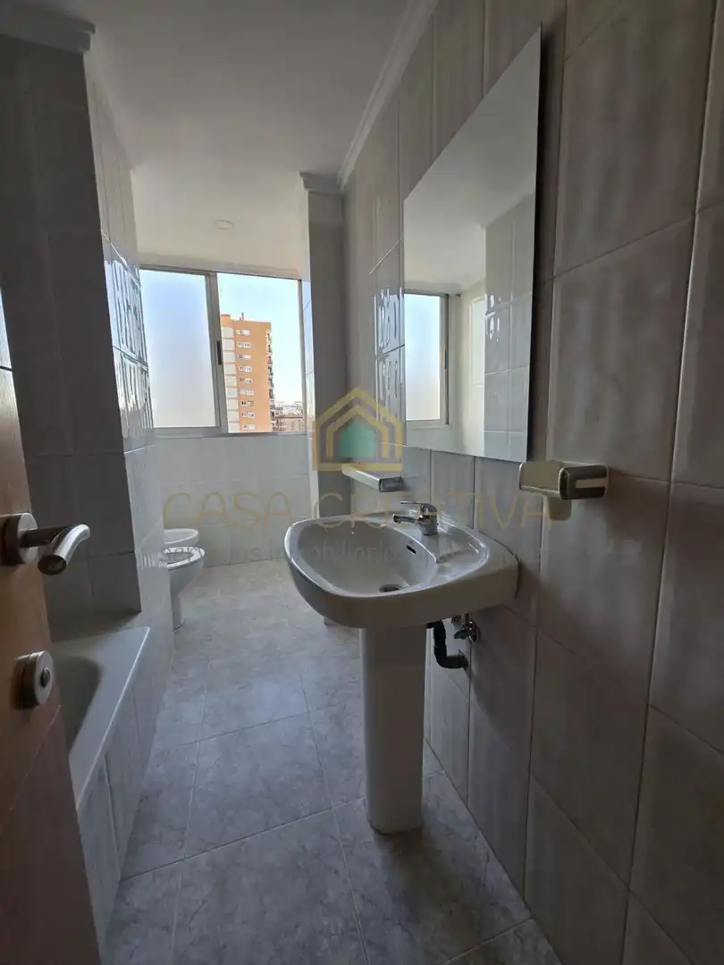 Zimmer in Avenida BLASCO IBAÑEZ, Ciutat Jardí