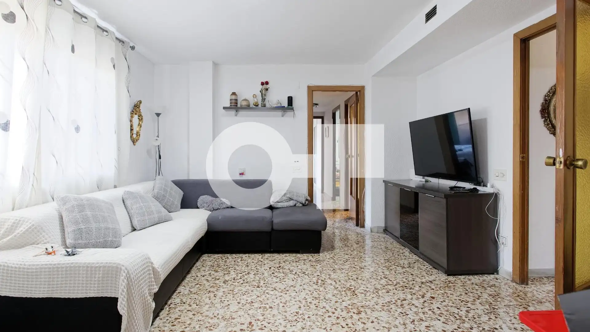 Living room of Apartments for sale in Cerdanyola del Vallès  with Air Conditioner and Terrace