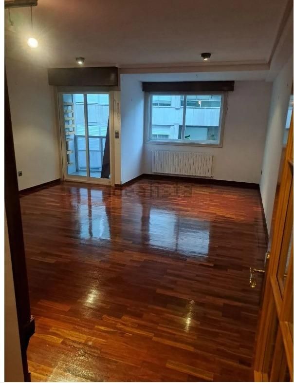 Exterior view of Flat to rent in Ourense Capital   with Heating, Parquet flooring and Terrace