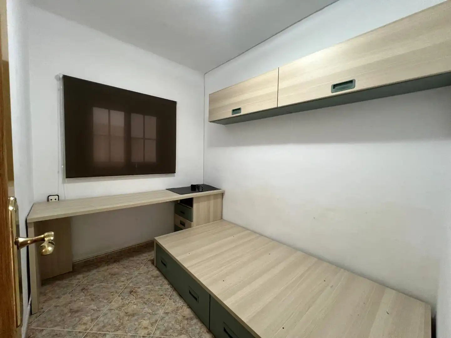 Bedroom of Flat for sale in L'Hospitalet de Llobregat  with Air Conditioner, Heating and Furnished