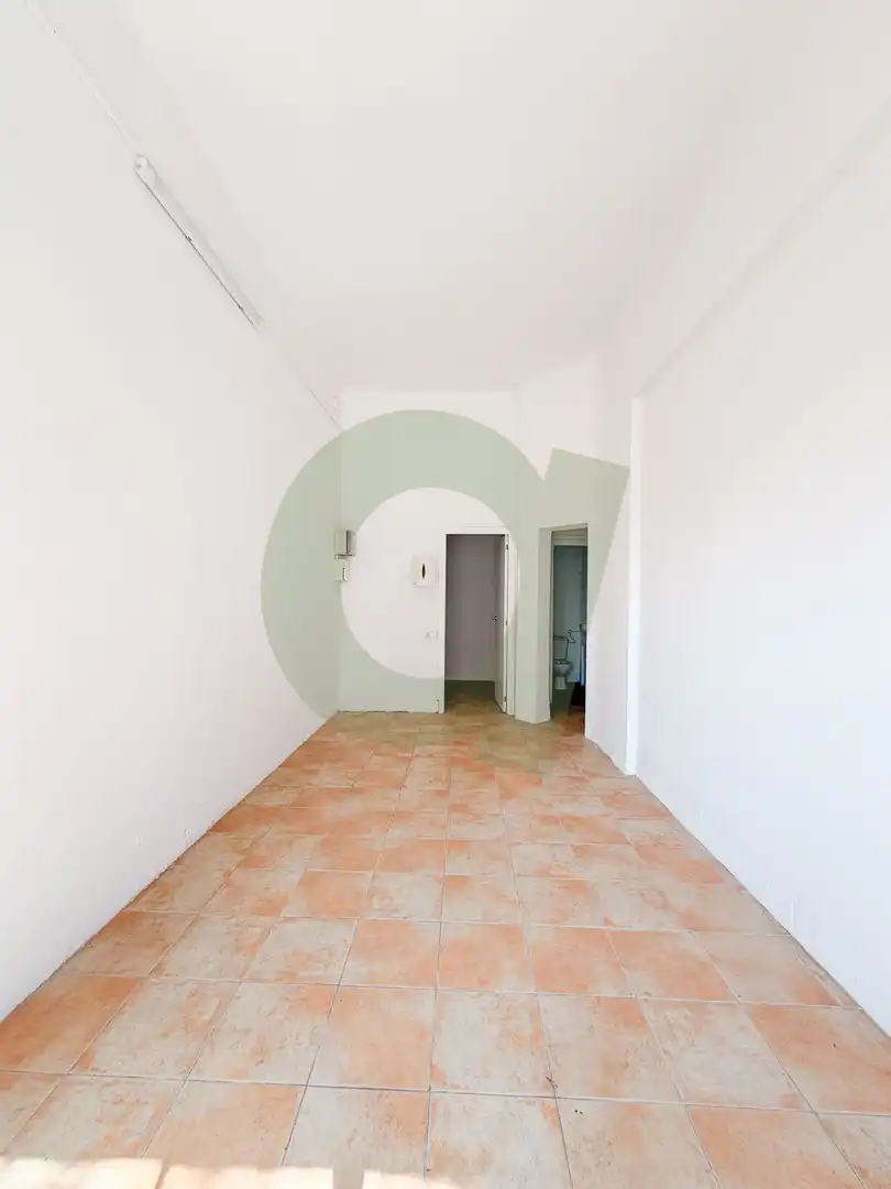 Bedroom of Commercial properties for sale in  Barcelona Capital