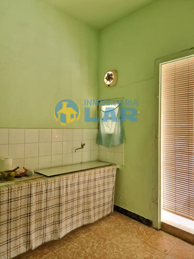 Bathroom of Houses for sale in Moguer