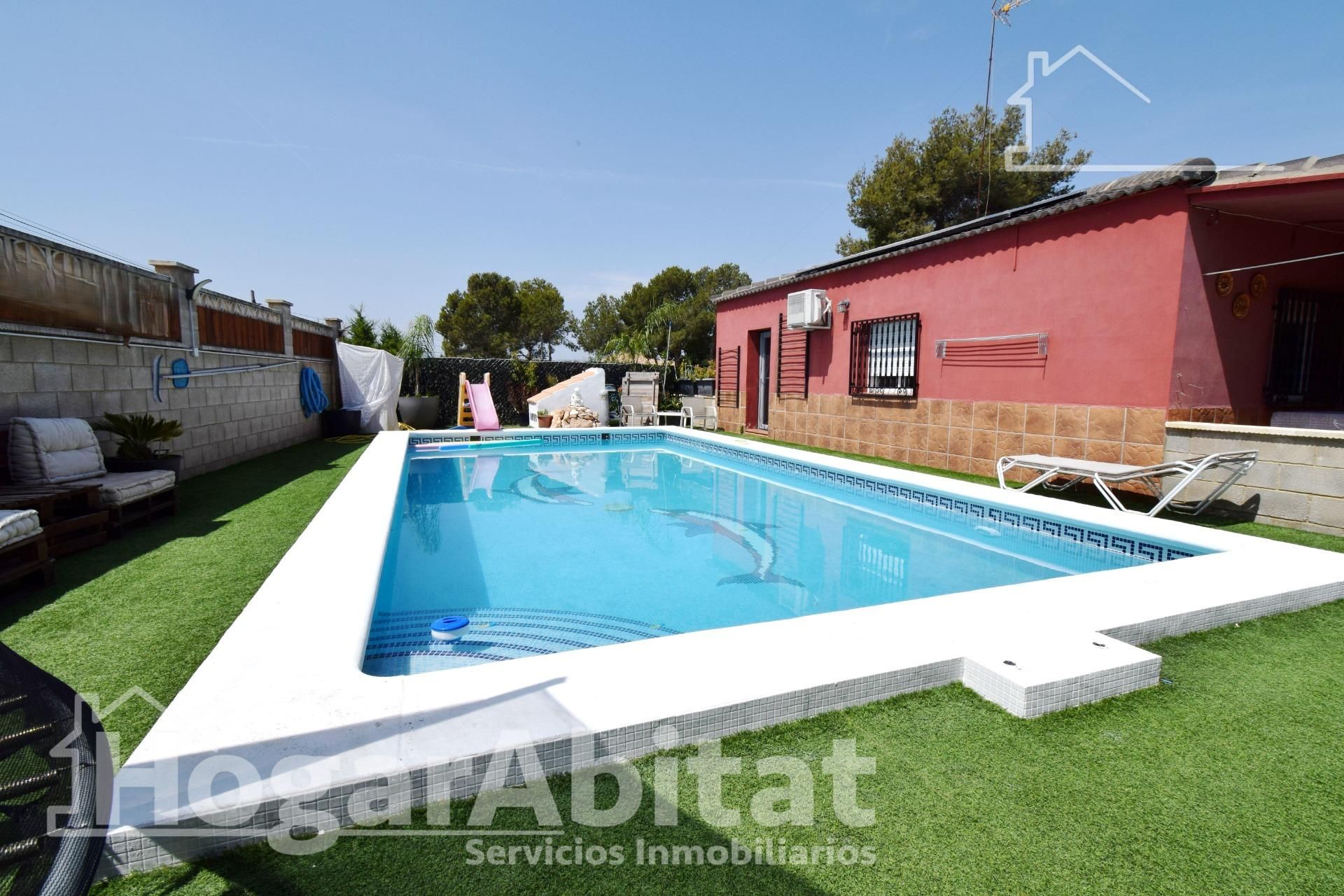 Piscina de Casa o xalet en venda en Montserrat amb Aire condicionat, Jardí privat i Terrassa