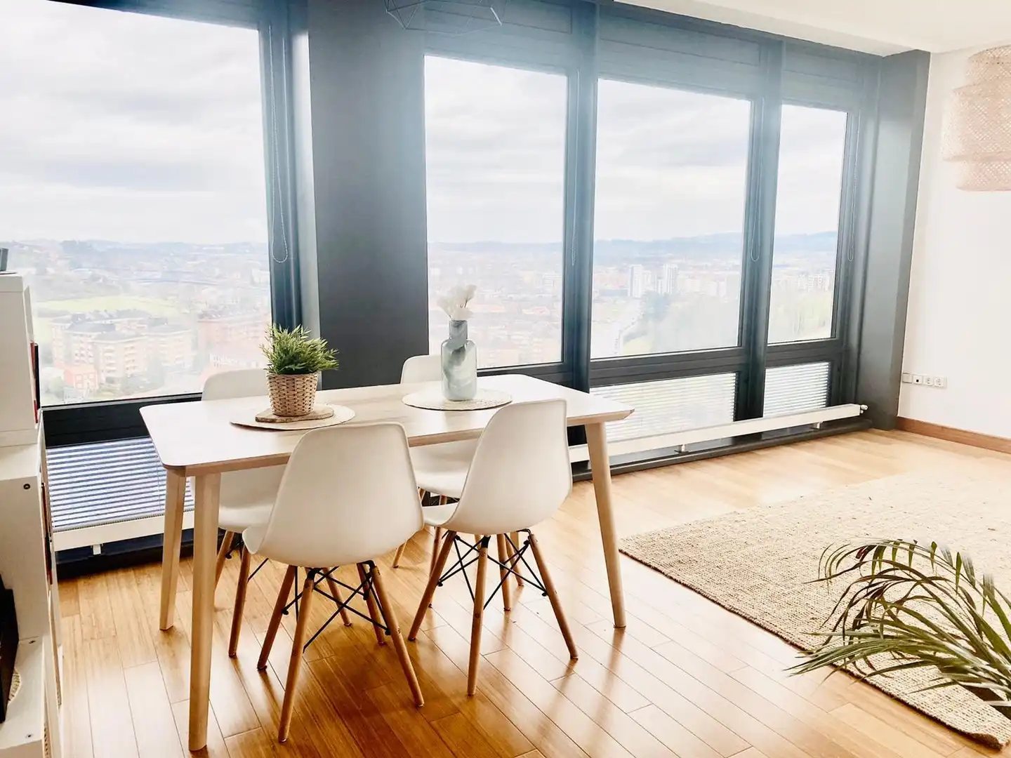 Dining room of Flat for rent in Oviedo   with Heating, Storage room and Furnished