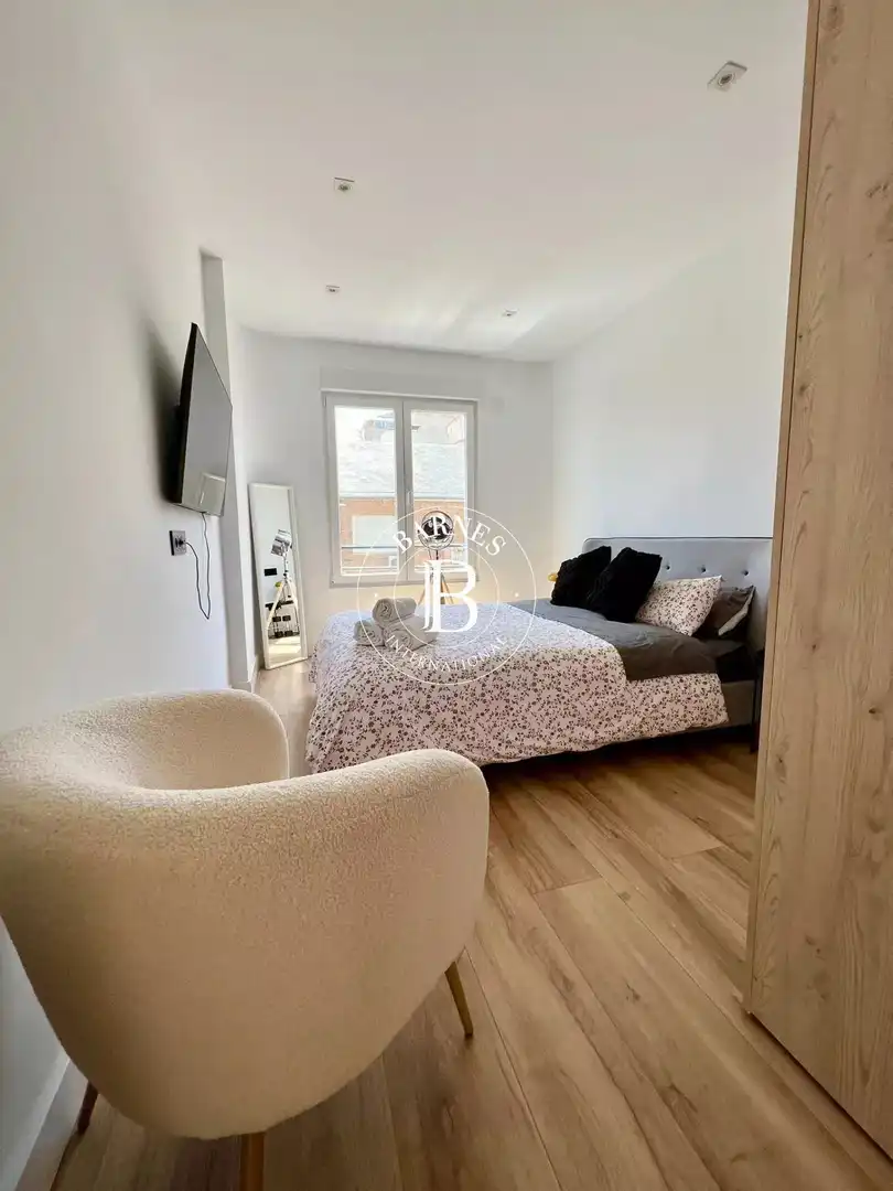 Bedroom of Attic for rent in Madrid  with Air Conditioner, Heating and Furnished