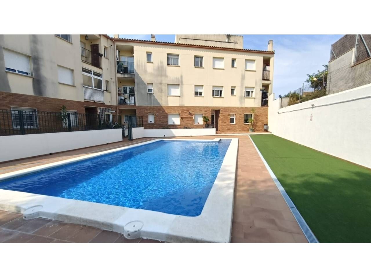 Swimming pool of Flat for sale in Bonastre  with Parquet flooring and Community pool