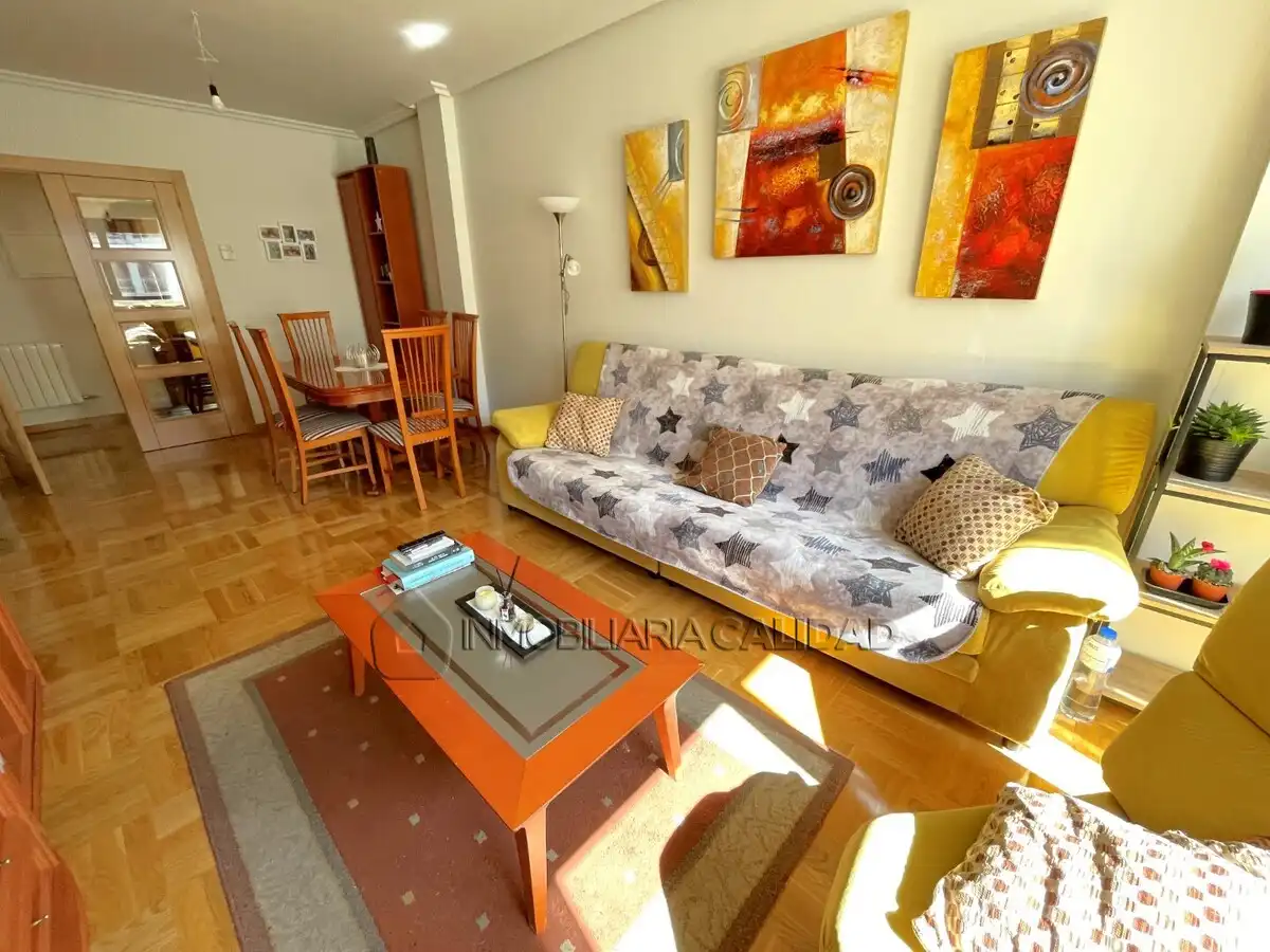 Living room of Flat for rent in Burgos  with Heating and Furnished