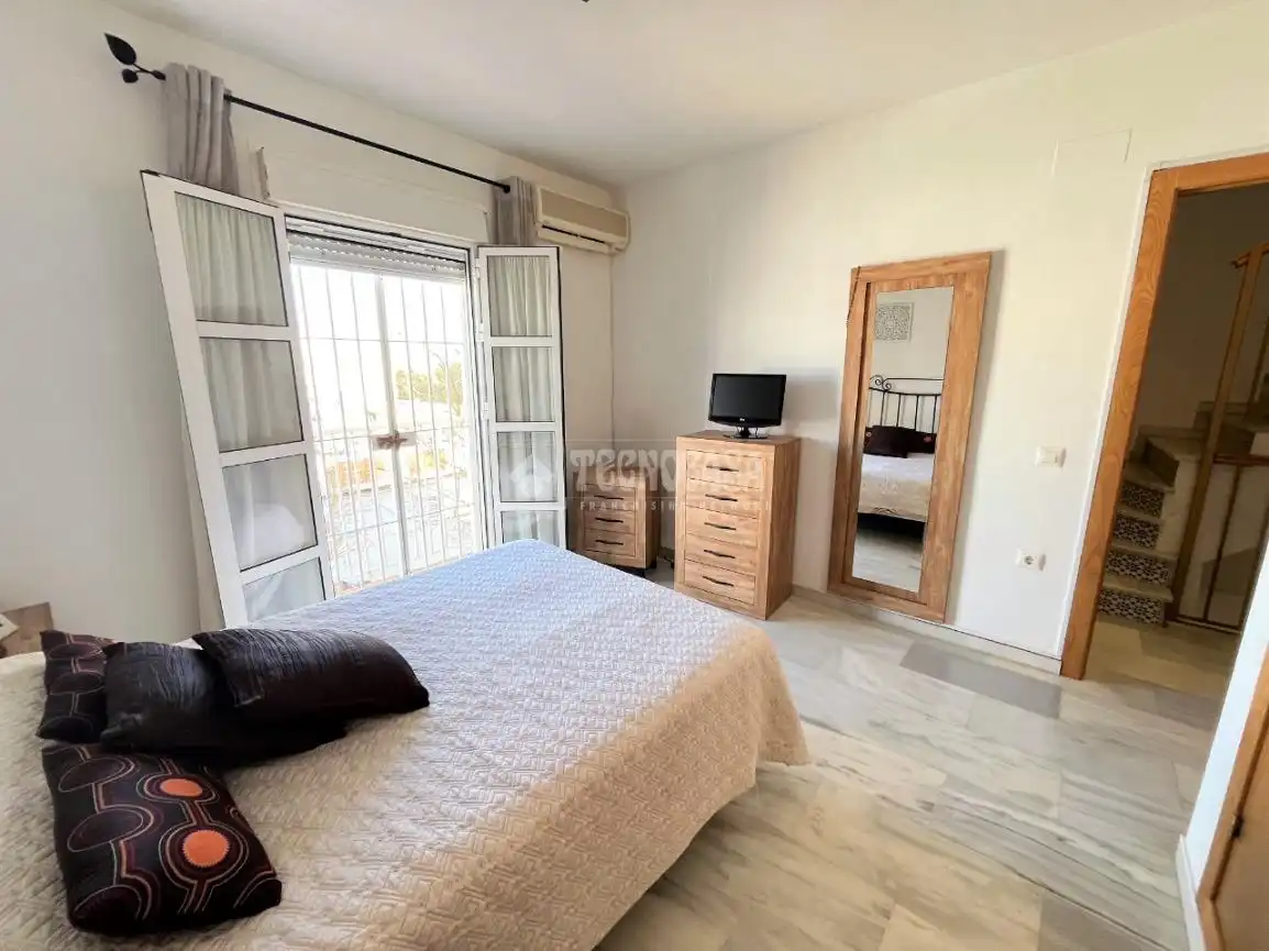 Habitación de Casa adosada en venta en San Fernando con Aire acondicionado, Terraza y Balcón