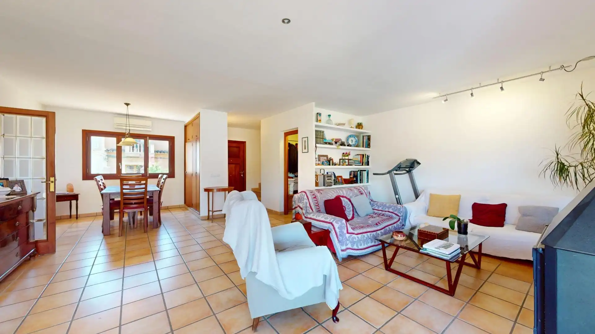 Living room of Houses for sale in  Palma de Mallorca  with Air Conditioner, Private garden and Terrace
