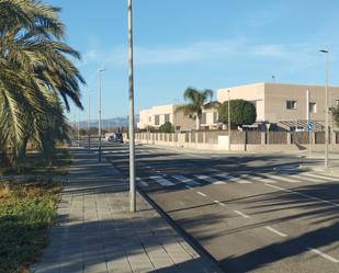 Vista exterior de Casa adosada en venda en Cambrils amb Aire condicionat, Terrassa i Balcó